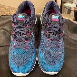 Nike Flyknit Lunar 3